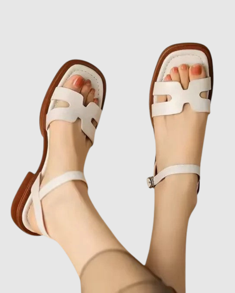 Deliane | Sophisticated Flat Sandals